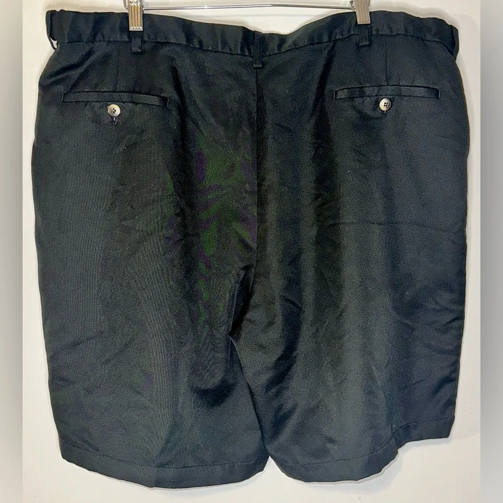 Haggar Men’s Classic Fit Expandable‎ Waist Short Black Sz 42